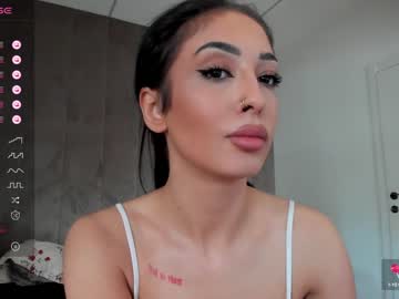 girl Chaturbate Cam Girls with awesome_jolie