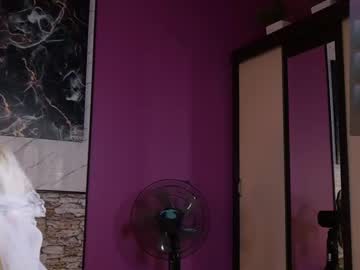 girl
        victoriabeverly cam image #17248
