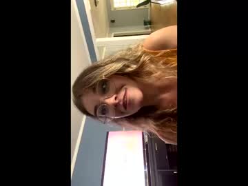 girl Chaturbate Cam Girls with intothewoodswego