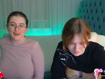 girl Chaturbate Cam Girls with emmika_