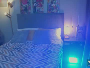 girl
        mygoddesshecate cam image #34700