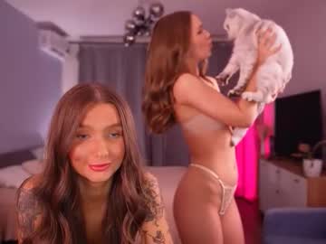 couple Chaturbate Cam Girls with crumblebabies