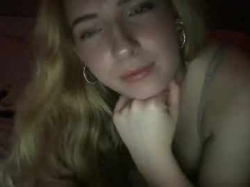 girl
        stelladams cam image #19972