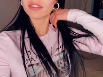girl Chaturbate Cam Girls with liliantrue