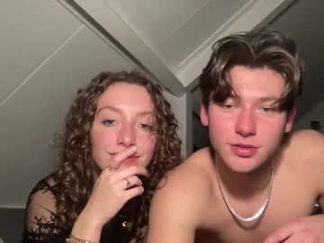 couple Chaturbate Cam Girls with curiouscouple0110