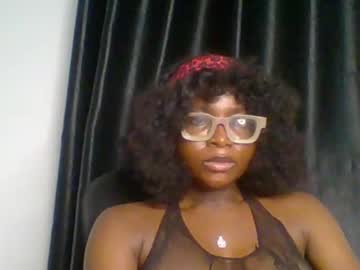 girl
        ebony_petitxx cam image #24708