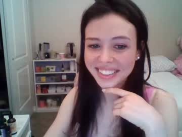 girl
        tessakisses cam image #11018