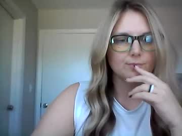 couple Chaturbate Cam Girls with juicypeach36