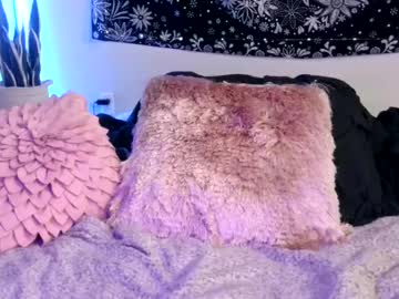 girl Chaturbate Cam Girls with babyred333