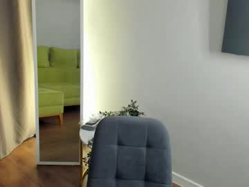 girl Chaturbate Cam Girls with lienstevinson