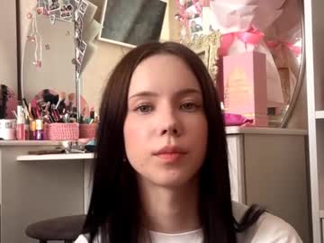 girl
        blush_fairy cam image #29037