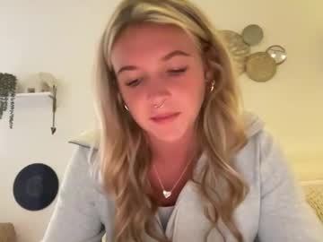 girl Chaturbate Cam Girls with alyssaleary1