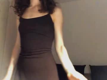 girl
        cecilsterger cam image #29724