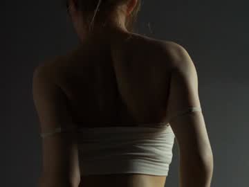 girl
        gidzenda cam image #11002