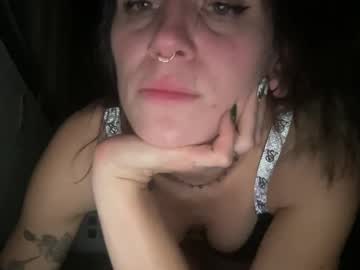 girl
        lavender_lulu cam image #18727