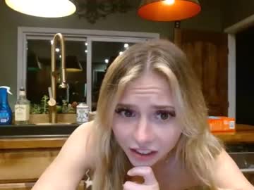 girl Chaturbate Cam Girls with emilystarxs
