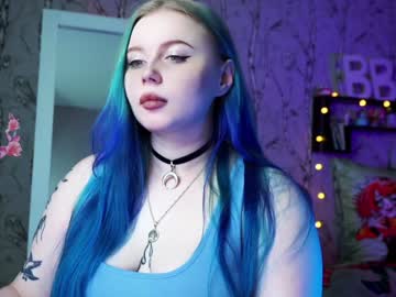 girl Chaturbate Cam Girls with moon_valkyriie