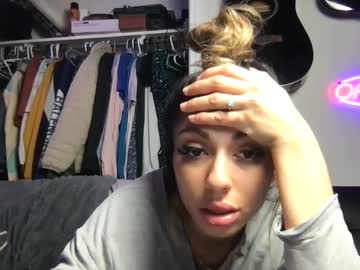 couple Chaturbate Cam Girls with bayjaexxx