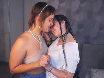 couple Chaturbate Cam Girls with lornabones