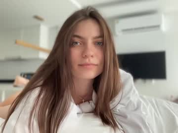 girl Chaturbate Cam Girls with kattyyy_catt