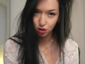 girl Chaturbate Cam Girls with lili_kissy_