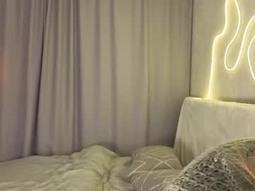 girl
        evetteagner cam image #31680
