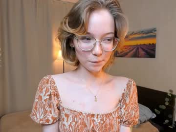 girl
        moirebroady cam image #19307