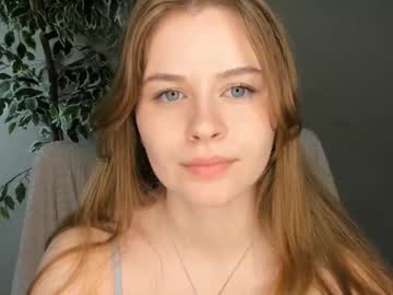 girl
        linettegrandon cam image #22920