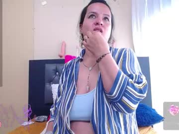 girl Chaturbate Cam Girls with hazel_34