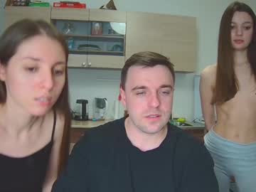 couple Chaturbate Cam Girls with ihavepaws33