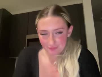 girl Chaturbate Cam Girls with alyssa_skyee