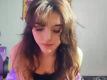 girl
        elisabethmikowski cam image #35301