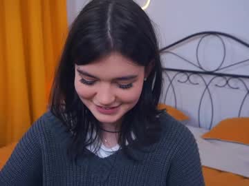 girl
        nellegrandner cam image #36358