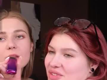 couple Chaturbate Cam Girls with rinaanderson