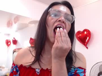 girl
        carol_miss_ cam image #4689