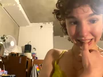 girl Chaturbate Cam Girls with iamskyec