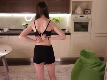 girl
        angelabalay cam image #31100