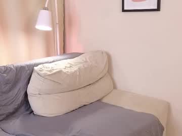 girl Chaturbate Cam Girls with kaily_hen