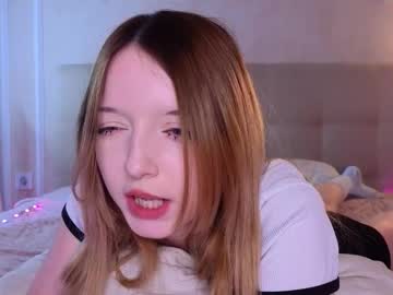 girl
        eleanorahurley cam image #35577