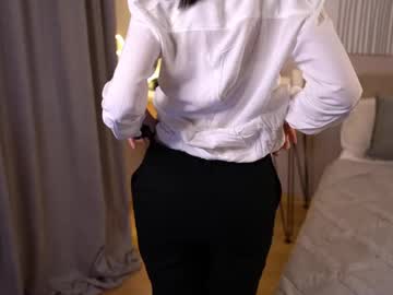 girl
        dietmountaindew_ cam image #11995