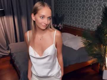 girl Chaturbate Cam Girls with vellaford