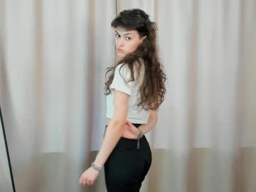 girl Chaturbate Cam Girls with liliangillim