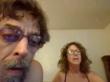 couple Chaturbate Cam Girls with genecarter