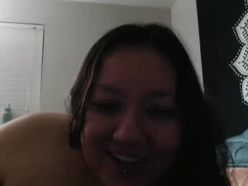 couple Chaturbate Cam Girls with peachiestallion