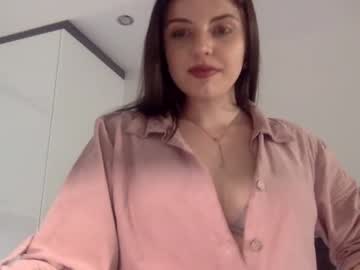 girl
        pamela_mara cam image #8967