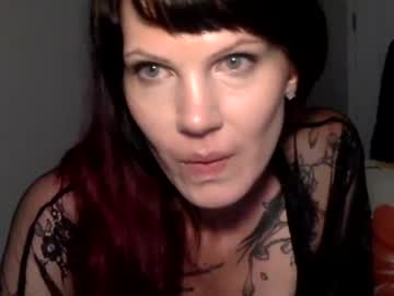 girl
        lillyypill cam image #13127
