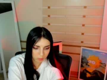 girl
        emilie_shy cam image #14913