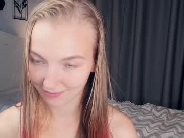 girl Chaturbate Cam Girls with fluttery_talk