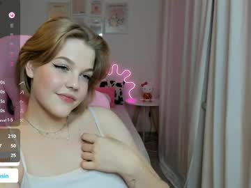 girl
        maya_blonde18 cam image #18951