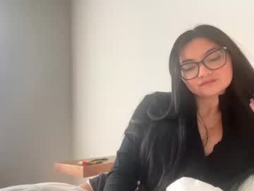 girl Chaturbate Cam Girls with petiteasiant